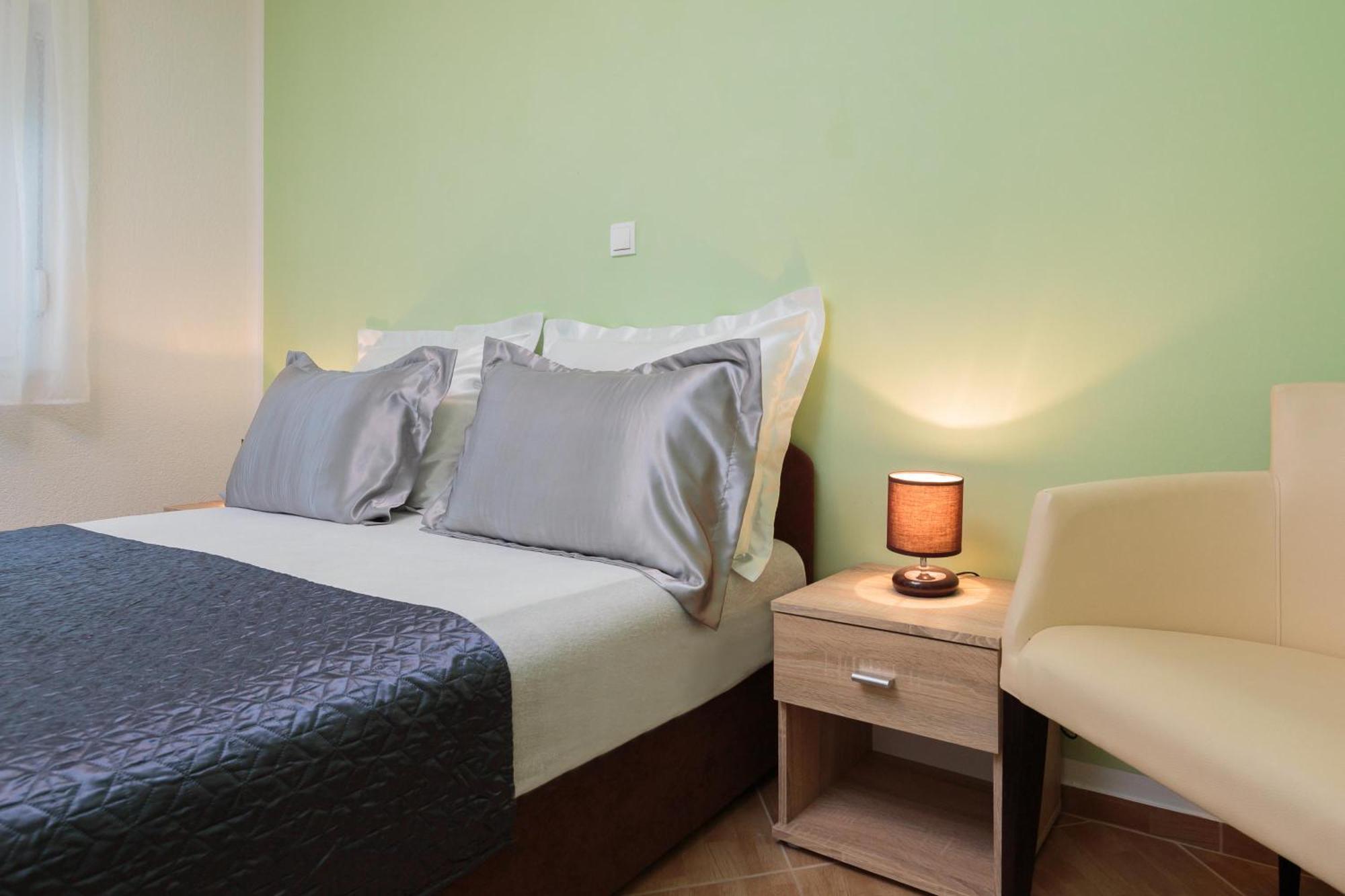 Apartment Krzelj トロギール 部屋 写真