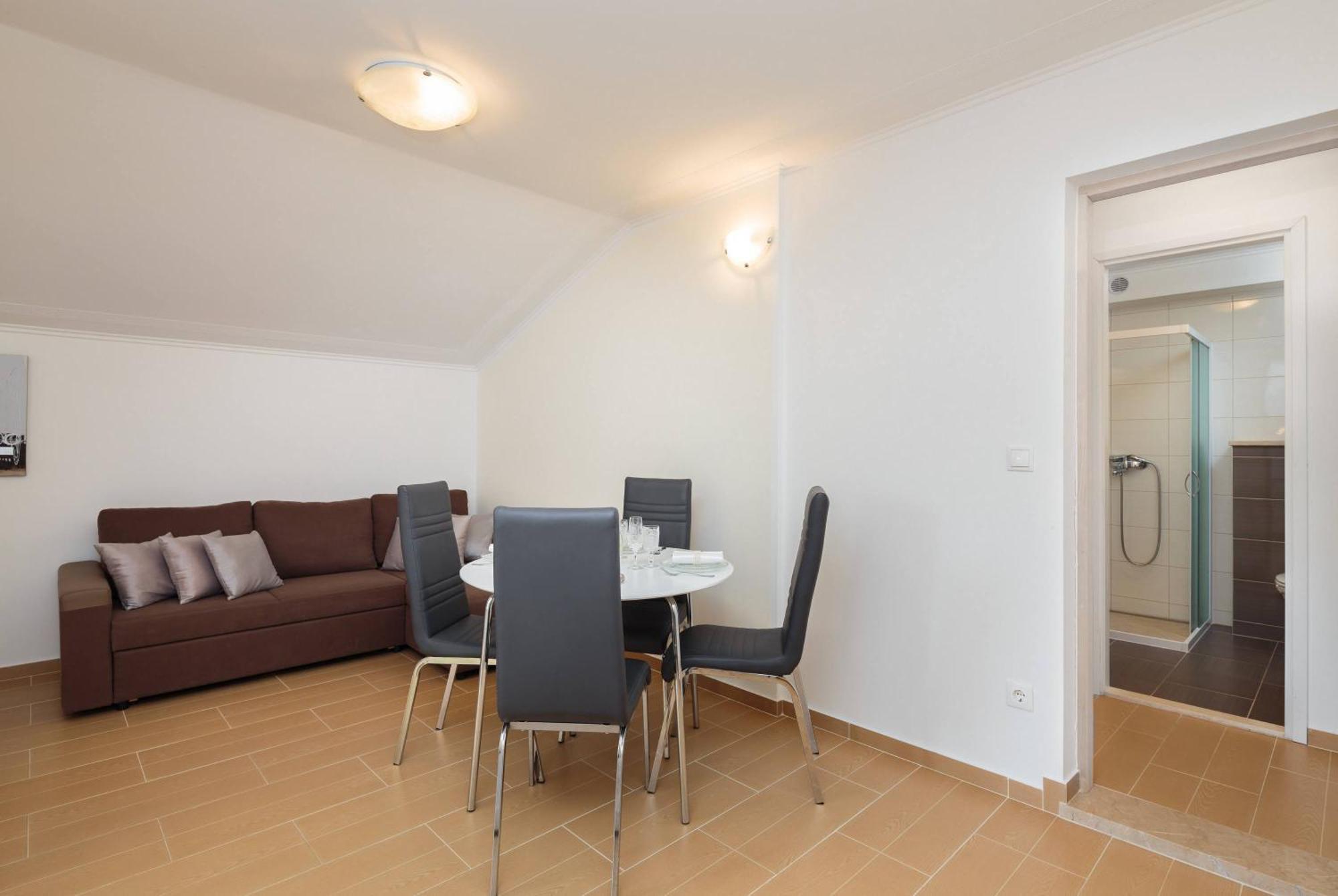 Apartment Krzelj トロギール エクステリア 写真