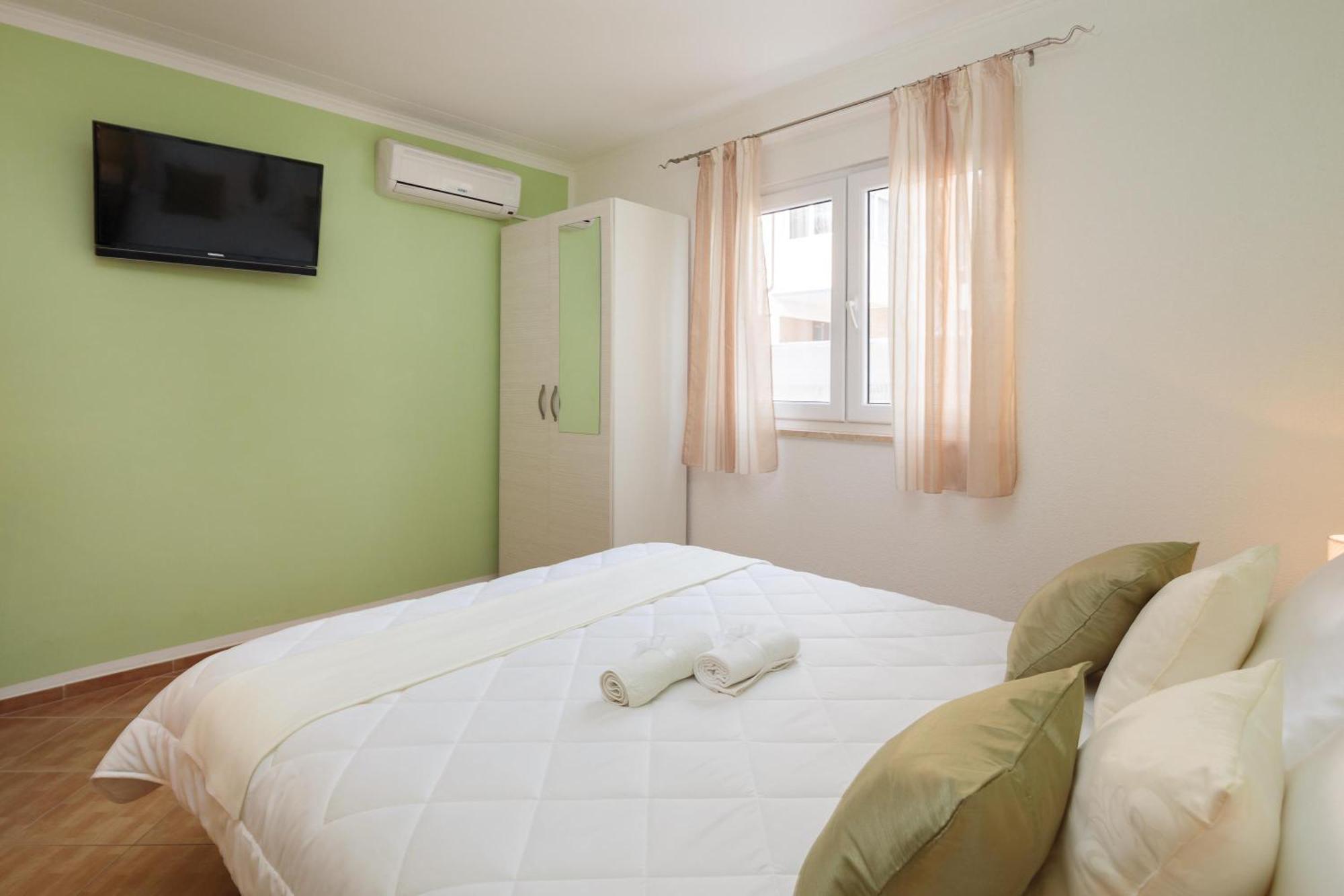 Apartment Krzelj トロギール エクステリア 写真