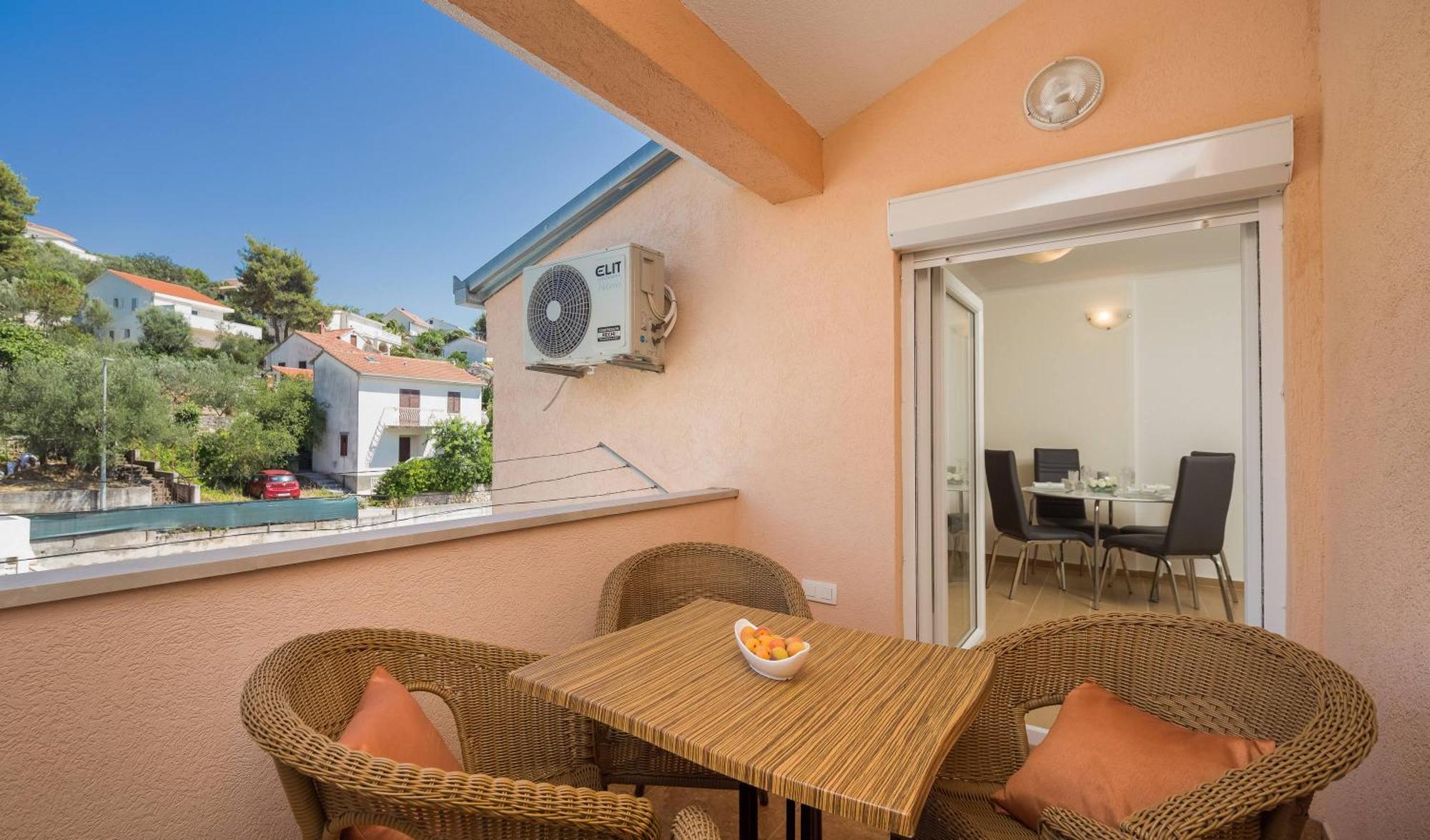 Apartment Krzelj トロギール エクステリア 写真