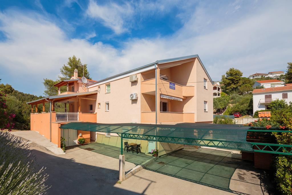 Apartment Krzelj トロギール エクステリア 写真